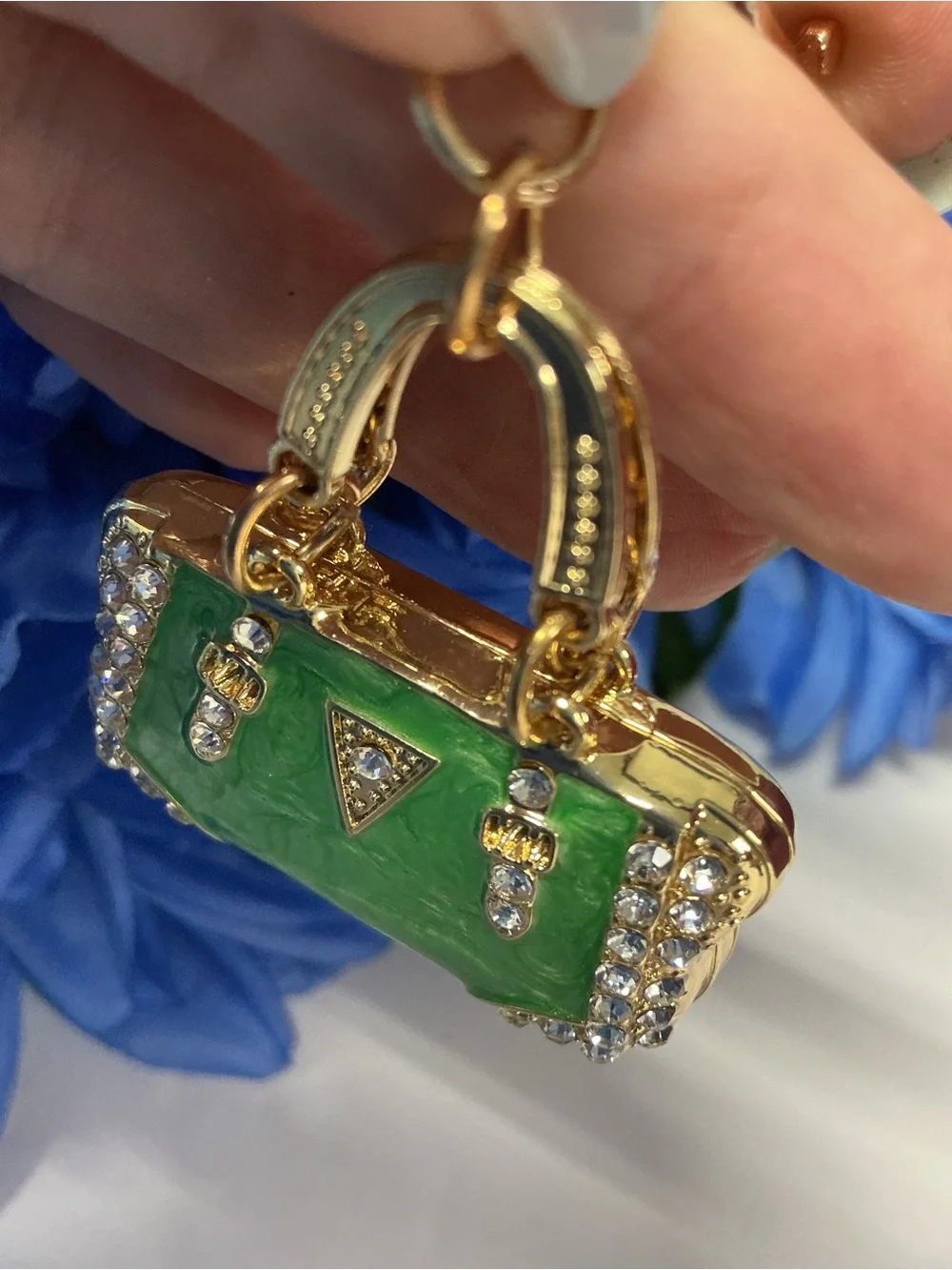 👜FAB CRYSTAL SWIRLED ENAMEL MINI BAG CHARM